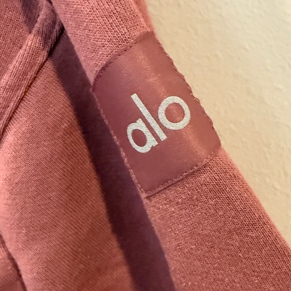 ALO Yoga Hazy Mock Neck Pullover in Smoky Quartz size S - Picture 2 of 4